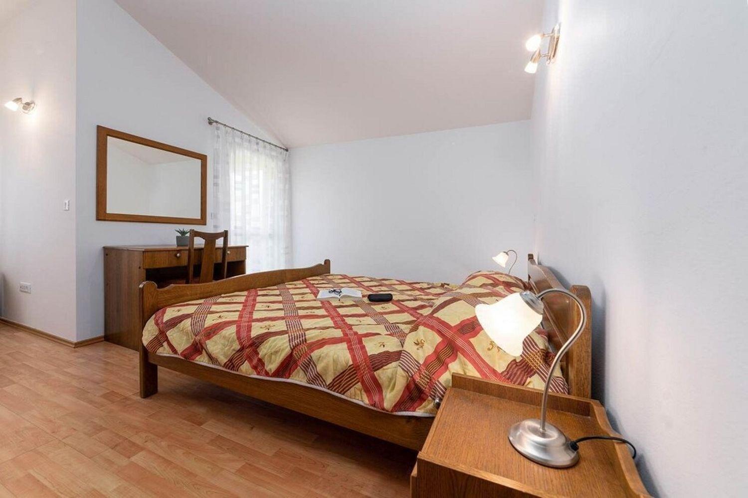 Traumhaftes Nur 250 Meter Zum Mit Meerblick, Pool, Grillbereich, Privatparkplatz Poreč