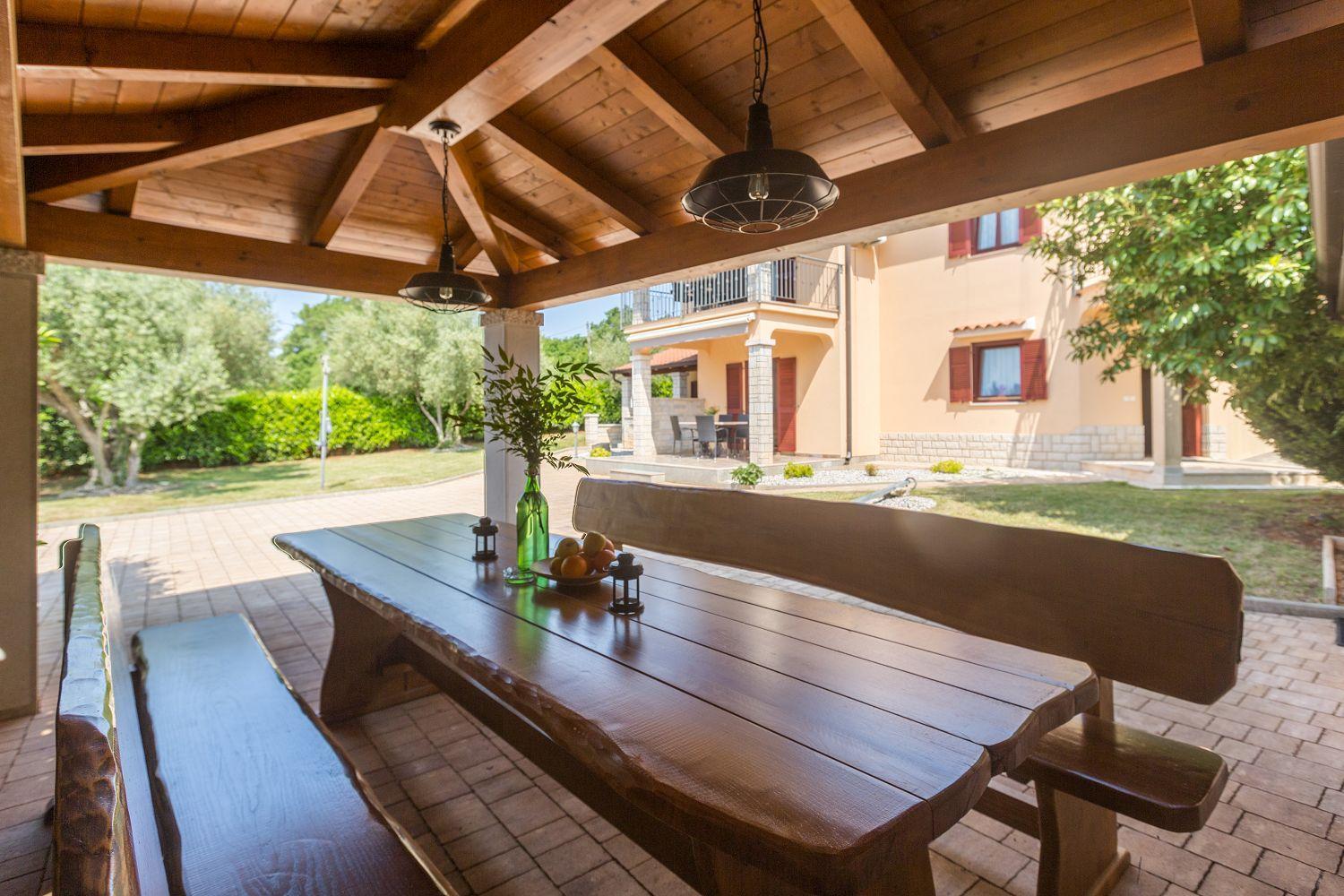 Apartment Traumhaftes Nur 250 Meter Zum Mit Meerblick, Pool, Grillbereich, Privatparkplatz *